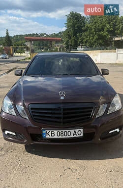 Седан Mercedes-Benz E-Class 2010 в Киеве