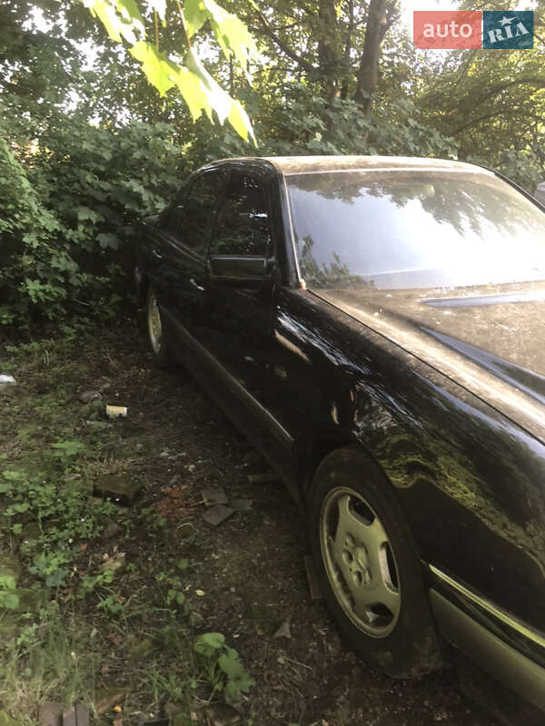 Mercedes-Benz E-Class 1999