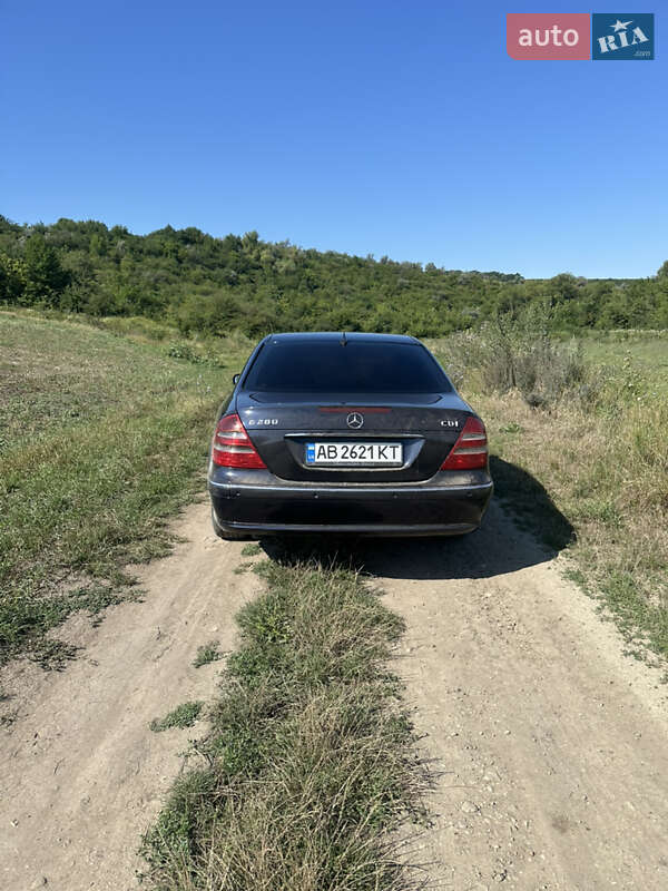 Седан Mercedes-Benz E-Class 2005 в Ямполе
