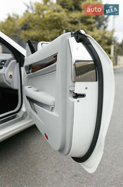 Купе Mercedes-Benz E-Class 2010 в 