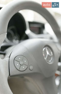 Купе Mercedes-Benz E-Class 2010 в 
