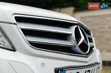 Купе Mercedes-Benz E-Class 2010 в 