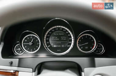 Купе Mercedes-Benz E-Class 2010 в 