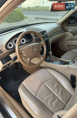 Седан Mercedes-Benz E-Class 2008 в 