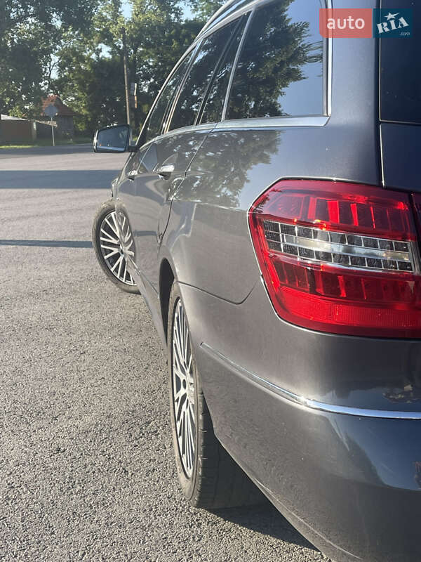 Універсал Mercedes-Benz E-Class 2009 в Тернополі