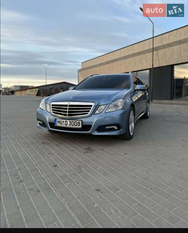 Универсал Mercedes-Benz E-Class 2009 в Козове
