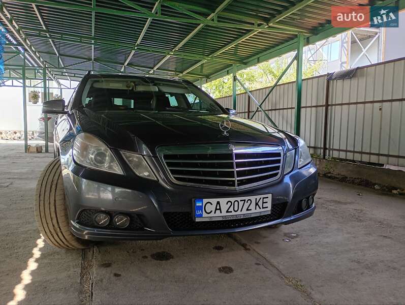 Mercedes-Benz E-Class 2010