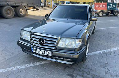 Седан Mercedes-Benz E-Class 1993 в Дніпрі