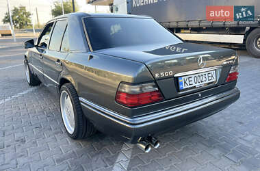 Седан Mercedes-Benz E-Class 1993 в 