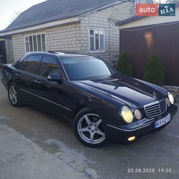 Mercedes-Benz E-Class 2000