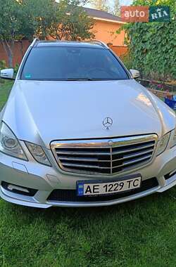 Универсал Mercedes-Benz E-Class 2010 в Днепре
