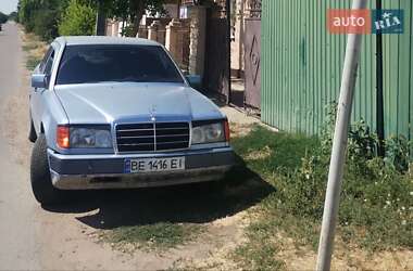 Седан Mercedes-Benz E-Class 1992 в Веселинове