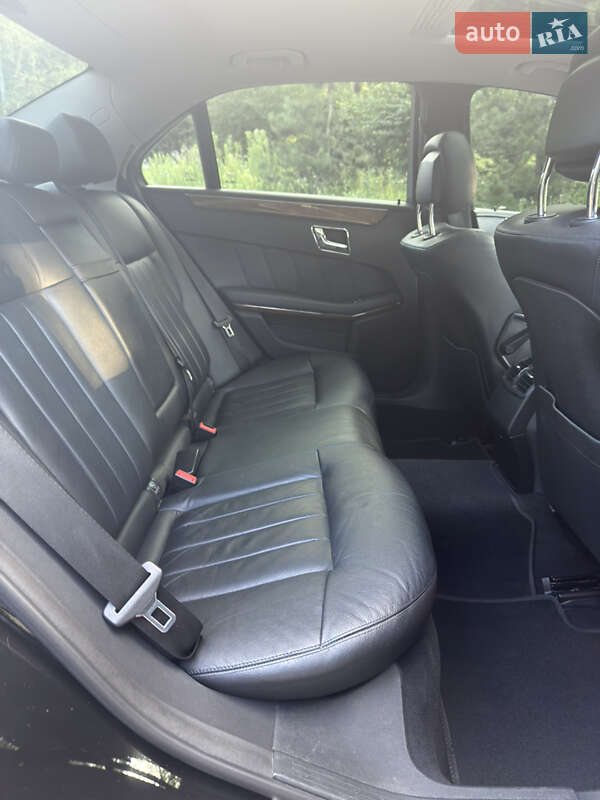Седан Mercedes-Benz E-Class 2010 в Києві фото 16 Седан Mercedes-Benz E-Class 2010 в Києві