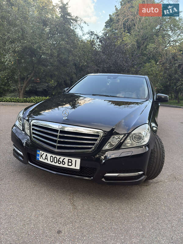 Mercedes-Benz E-Class 2010