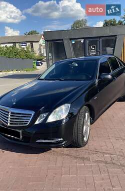 Седан Mercedes-Benz E-Class 2011 в Ровно
