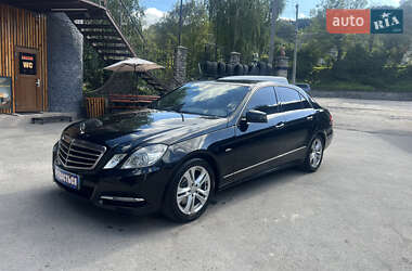 Седан Mercedes-Benz E-Class 2010 в Кременце