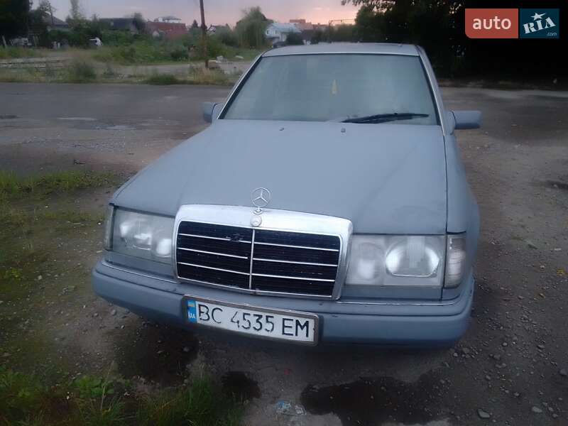 Mercedes-Benz E-Class 1988