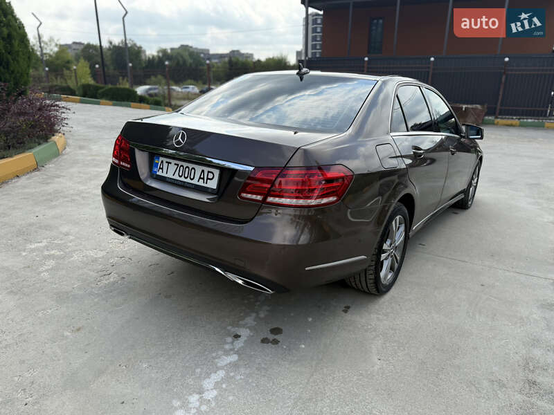 Седан Mercedes-Benz E-Class 2013 в Ивано-Франковске