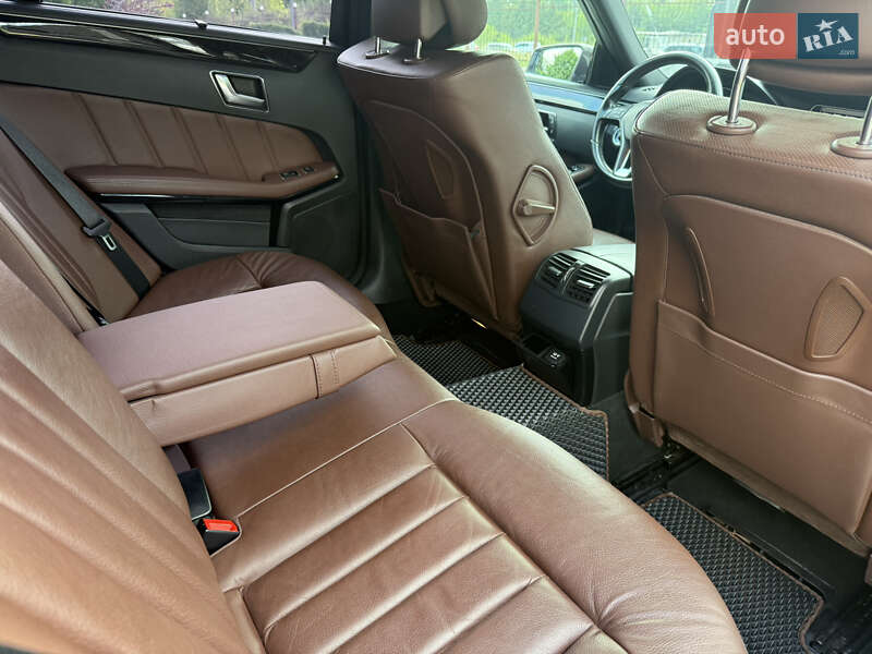 Седан Mercedes-Benz E-Class 2013 в Ивано-Франковске