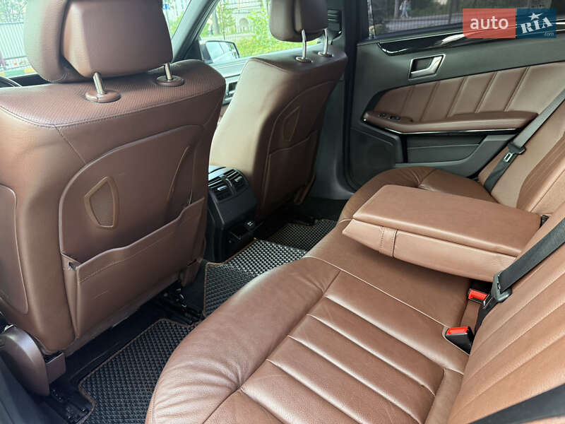 Седан Mercedes-Benz E-Class 2013 в Ивано-Франковске