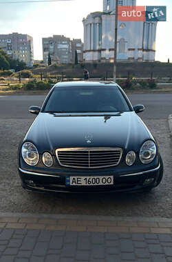Седан Mercedes-Benz E-Class 2004 в Вольногорске