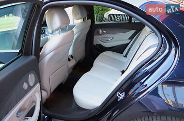 Седан Mercedes-Benz E-Class 2022 в 