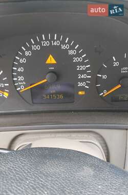 Седан Mercedes-Benz E-Class 2001 в 
