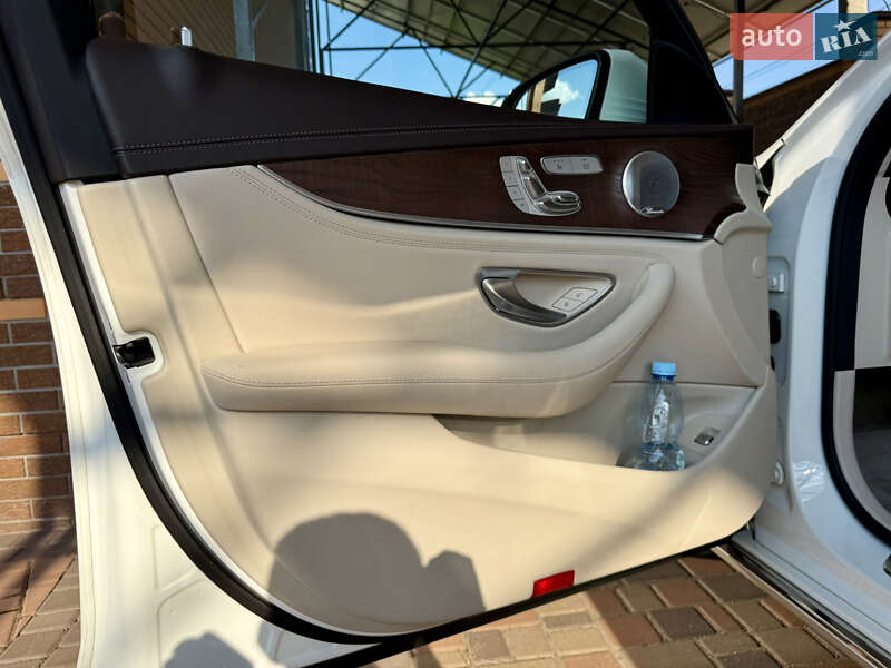 Седан Mercedes-Benz E-Class 2016 в Кропивницком