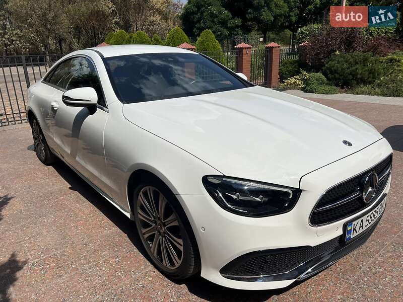 Купе Mercedes-Benz E-Class 2020 в 