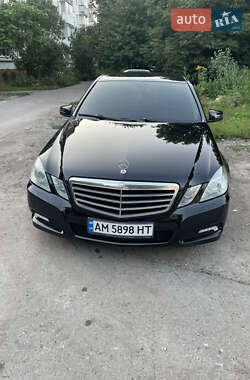 Седан Mercedes-Benz E-Class 2010 в Житомире