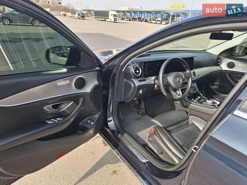 Седан Mercedes-Benz E-Class 2016 в Львові