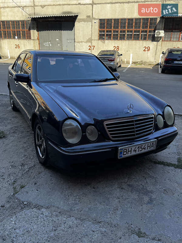 Mercedes-Benz E-Class 2001