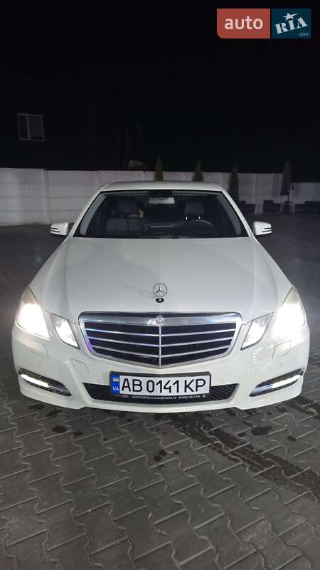 Седан Mercedes-Benz E-Class 2012 в 