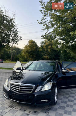 Седан Mercedes-Benz E-Class 2010 в Хмельницком