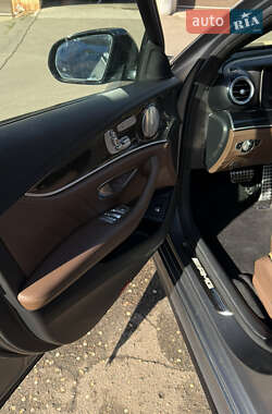 Седан Mercedes-Benz E-Class 2022 в 