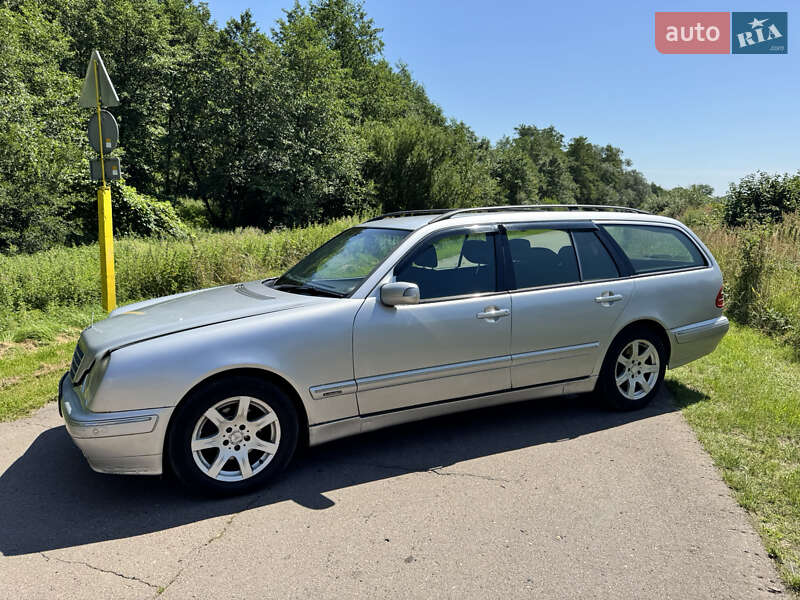 Универсал Mercedes-Benz E-Class 2001 в Львове