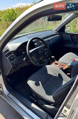 Универсал Mercedes-Benz E-Class 2001 в 
