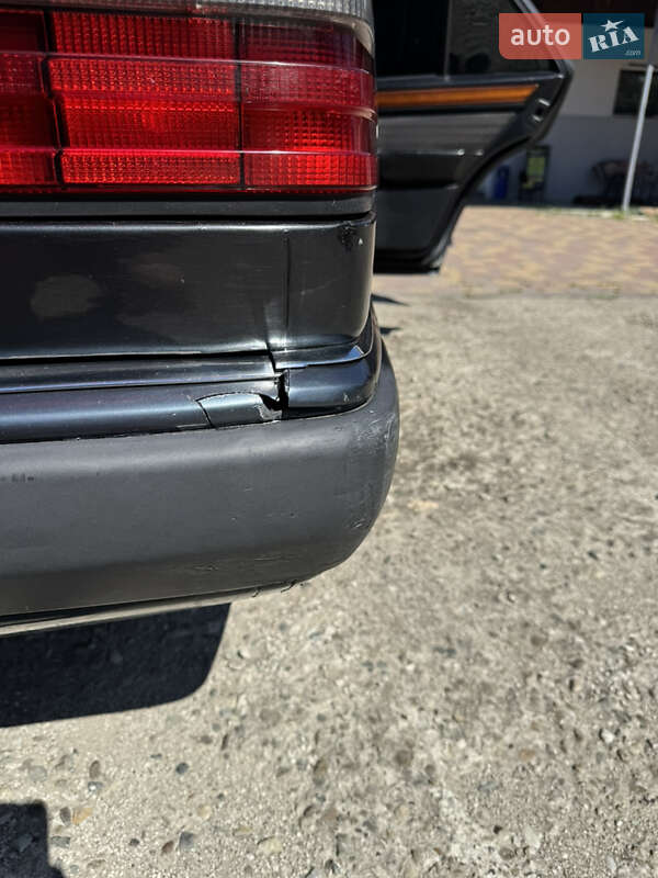 Седан Mercedes-Benz E-Class 1992 в Болехове