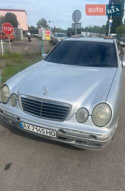 Седан Mercedes-Benz E-Class 2000 в Києві
