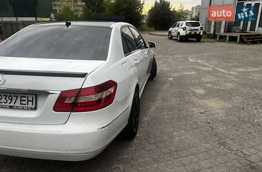 Седан Mercedes-Benz E-Class 2011 в 