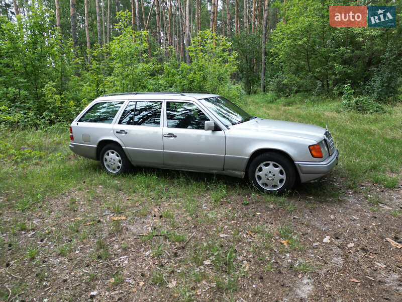 Універсал Mercedes-Benz E-Class 1992 в Києві фото 5 Універсал Mercedes-Benz E-Class 1992 в Києві