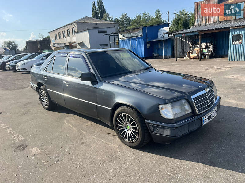 Mercedes-Benz E-Class 1994