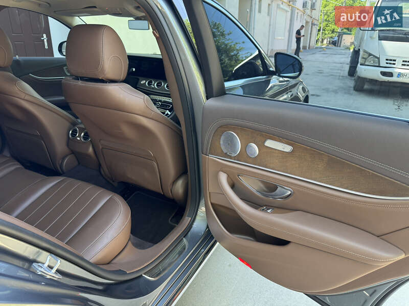 Седан Mercedes-Benz E-Class 2018 в Одессе фото 23 Седан Mercedes-Benz E-Class 2018 в Одессе