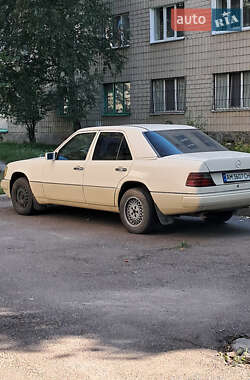 Седан Mercedes-Benz E-Class 1992 в Житомире