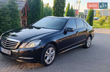 Седан Mercedes-Benz E-Class 2010 в Кременці