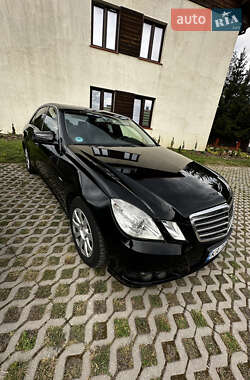 Седан Mercedes-Benz E-Class 2009 в Киеве