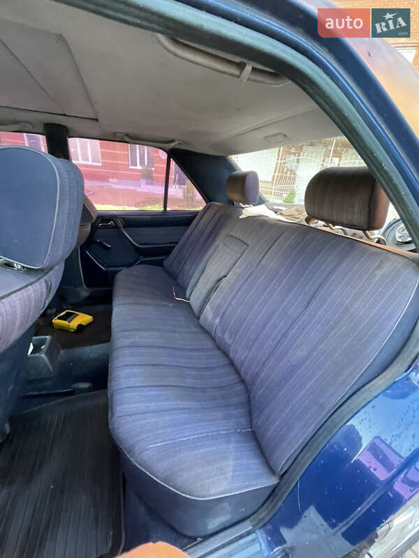 Седан Mercedes-Benz E-Class 1988 в Тернополі фото 17 Седан Mercedes-Benz E-Class 1988 в Тернополі