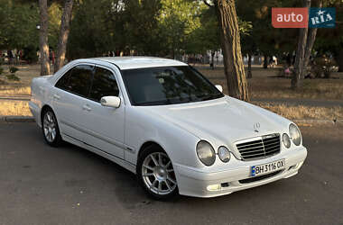 Седан Mercedes-Benz E-Class 2000 в Миколаєві