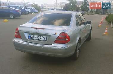 Седан Mercedes-Benz E-Class 2002 в  фото 4 Седан Mercedes-Benz E-Class 2002 в