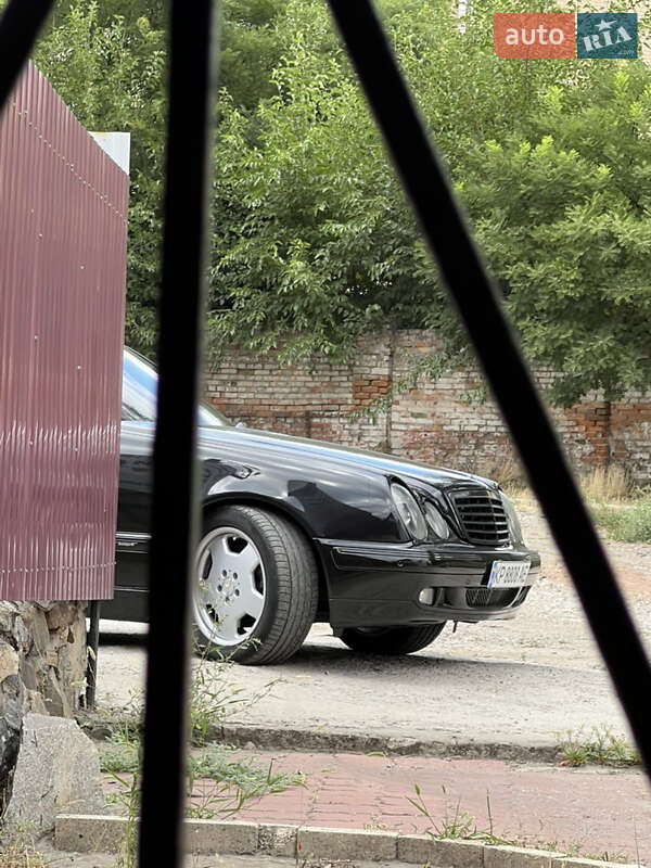 Mercedes-Benz E-Class 2001